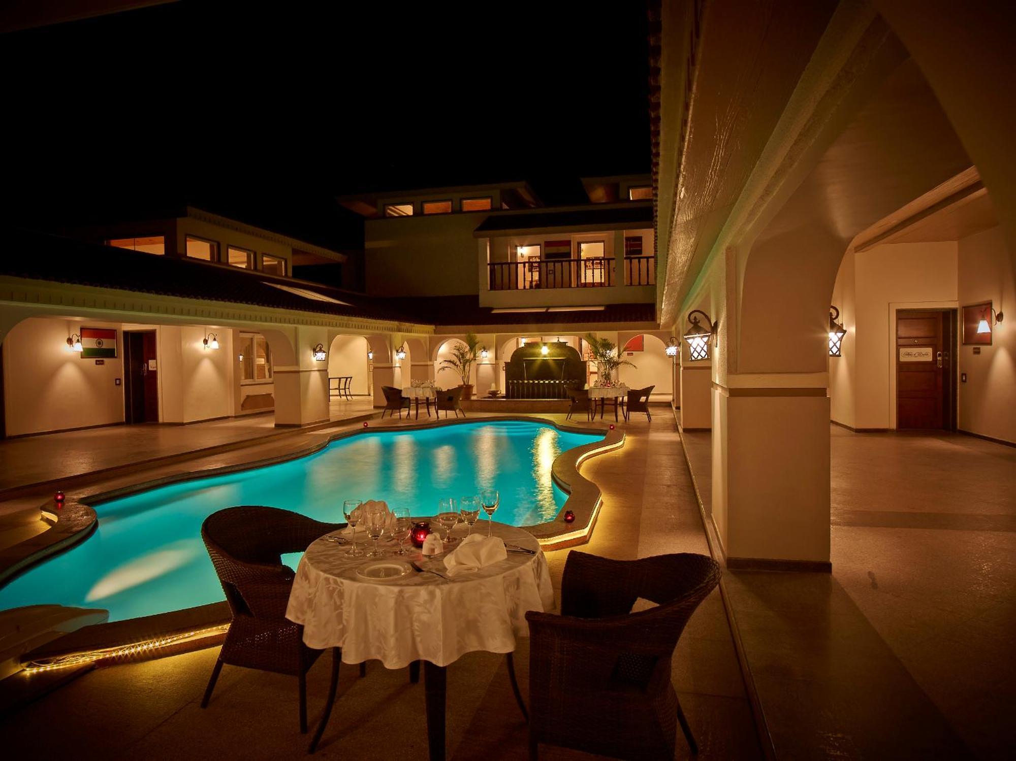 Neonz Resort & Club Ананд Екстер'єр фото
