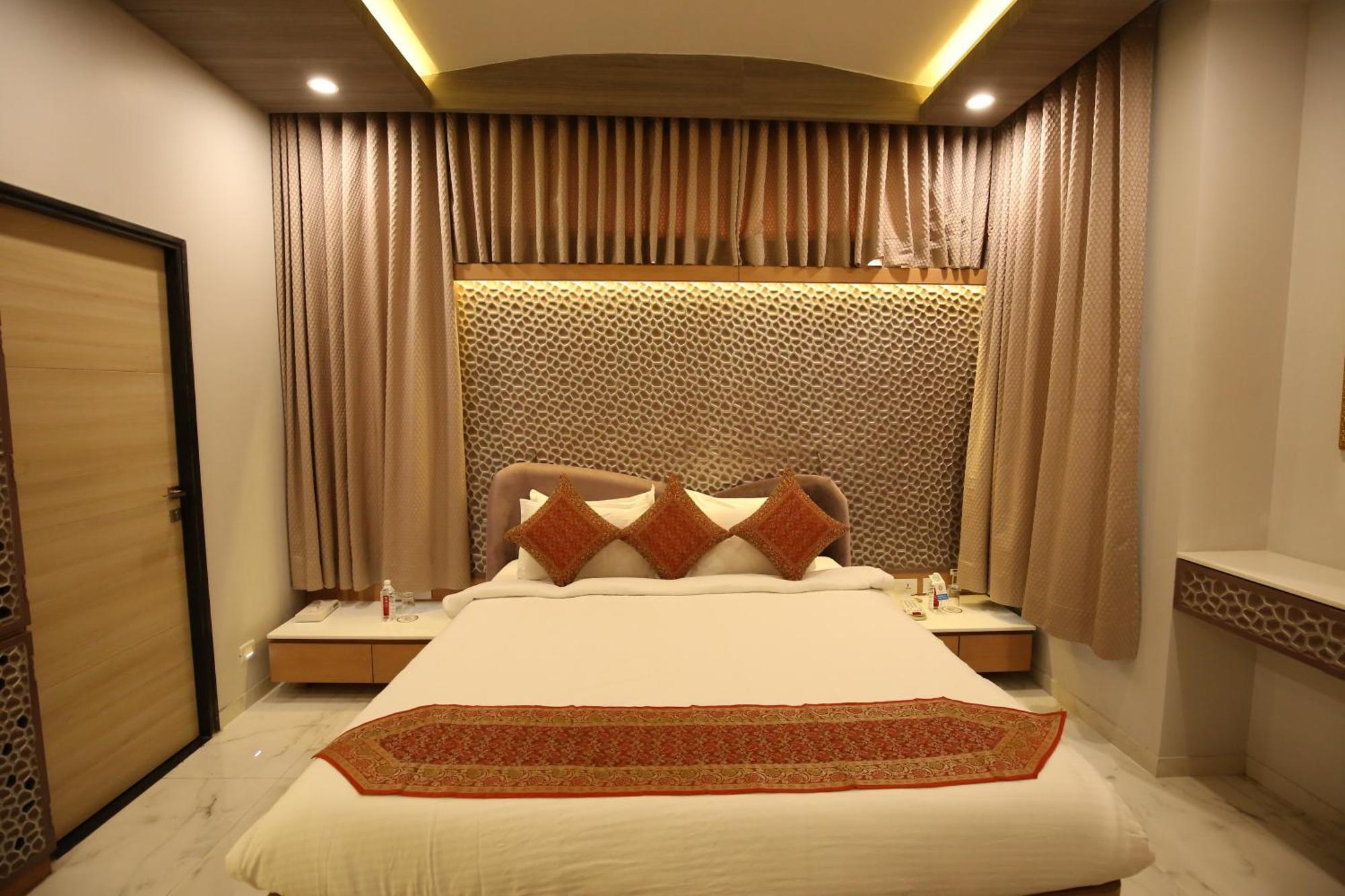 Neonz Resort & Club Ананд Екстер'єр фото