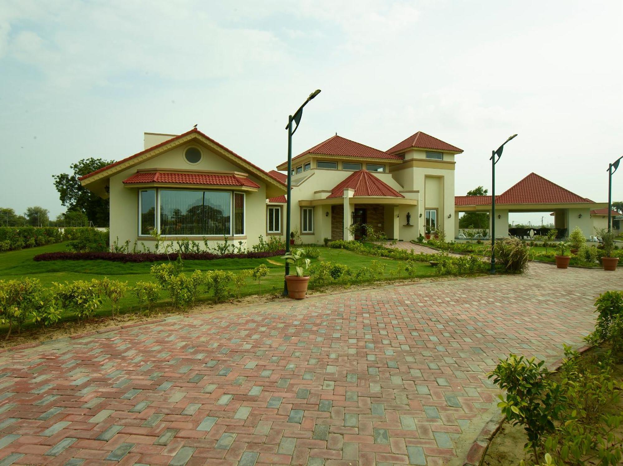 Neonz Resort & Club Ананд Екстер'єр фото