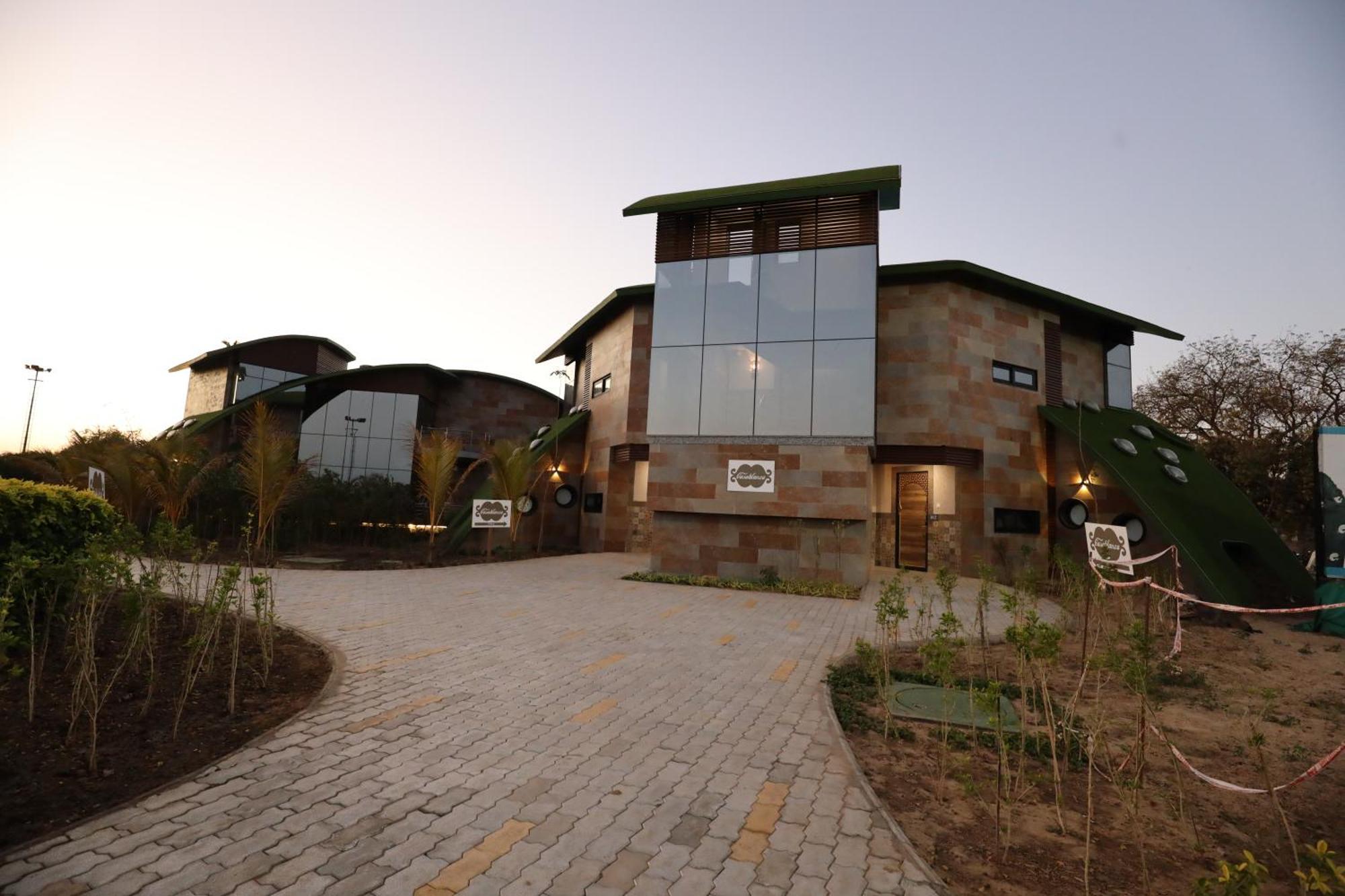 Neonz Resort & Club Ананд Екстер'єр фото